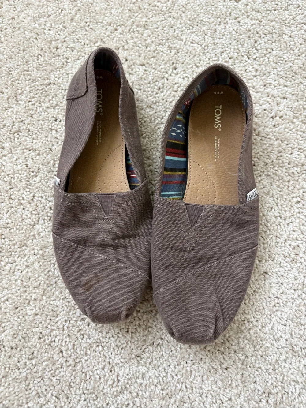 TOMS Women's Classic Slip-On Flats in Brown Canvas